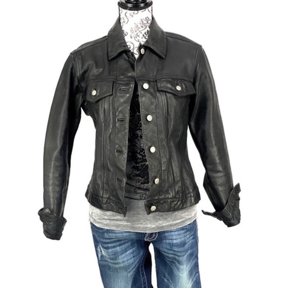 GAP- Cropped Leather Icon Trucker Jacket - Picture 2 of 8